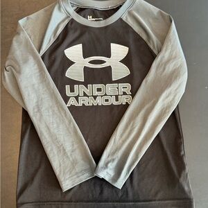 Under Armour Kids DRI-fit Gray and Black Long Sleeve Tee